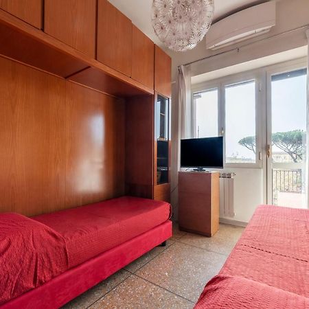 Monteverde Roomy Apartment Sun And Flowers Roma Esterno foto