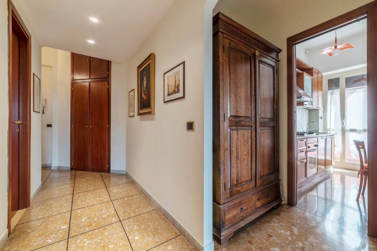 Monteverde Roomy Apartment Sun And Flowers Roma Esterno foto