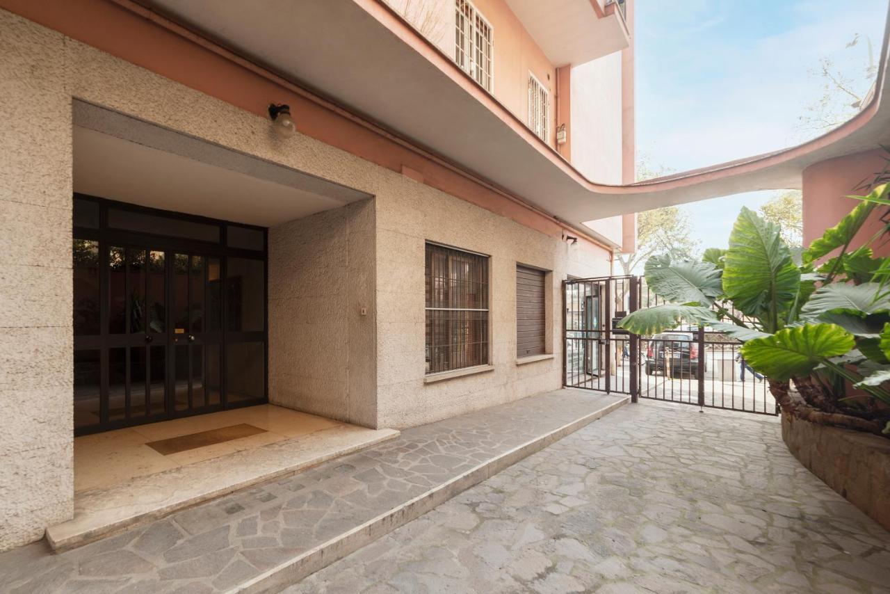 Monteverde Roomy Apartment Sun And Flowers Roma Esterno foto