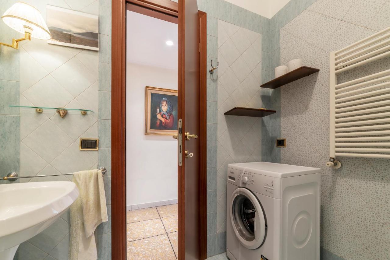 Monteverde Roomy Apartment Sun And Flowers Roma Esterno foto