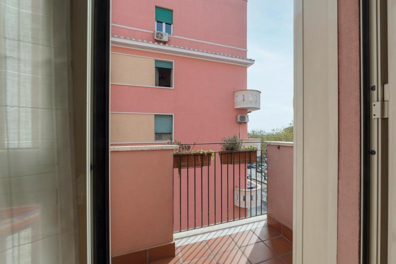 Monteverde Roomy Apartment Sun And Flowers Roma Esterno foto