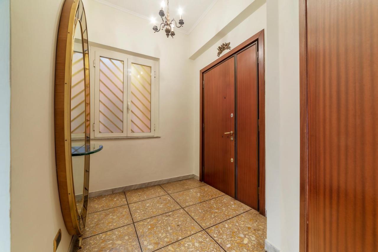 Monteverde Roomy Apartment Sun And Flowers Roma Esterno foto
