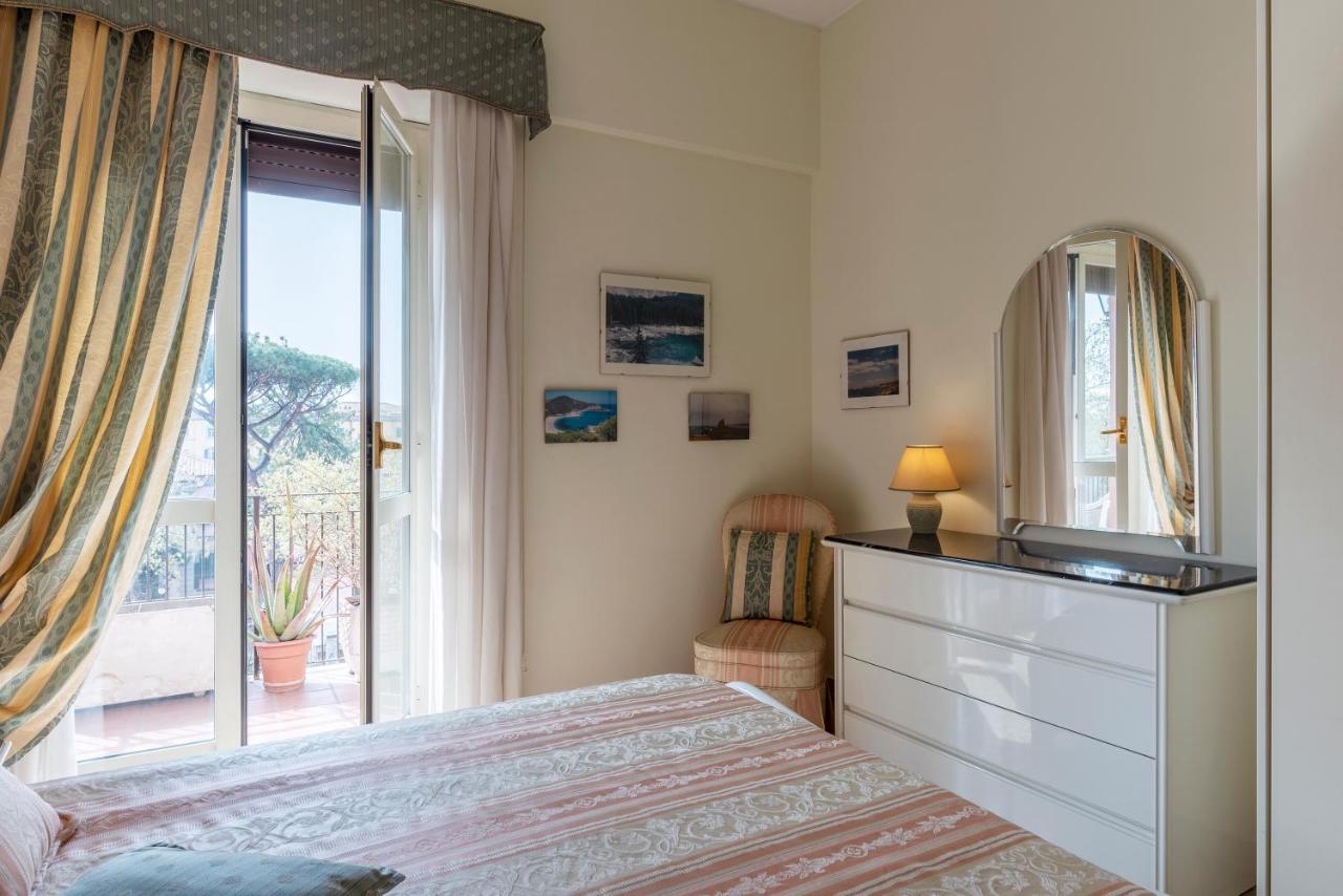 Monteverde Roomy Apartment Sun And Flowers Roma Esterno foto
